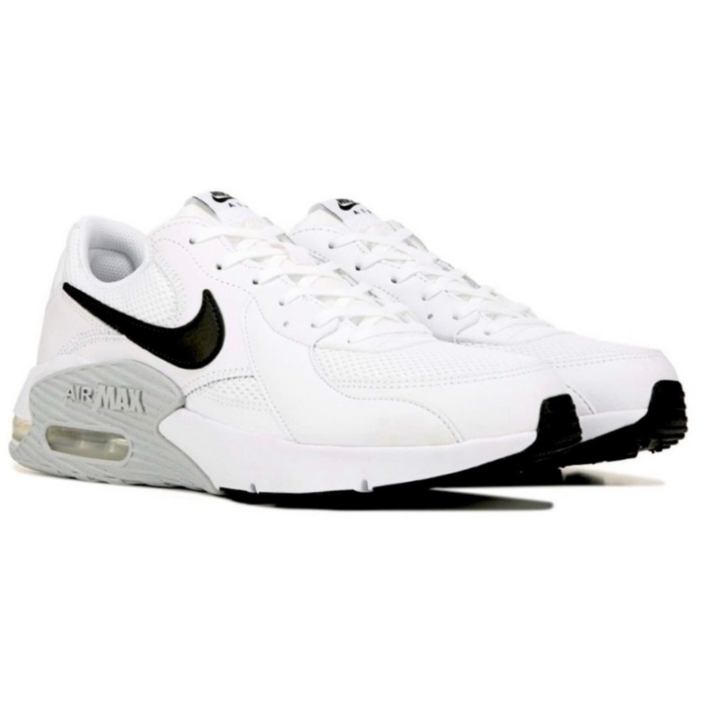 Nike Women's White and Black Sneakers